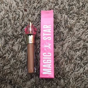 Jeffree Star magic concealer shade C22